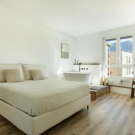 - Boutique In The Center On The