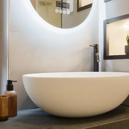 - Boutique In The Center On The *